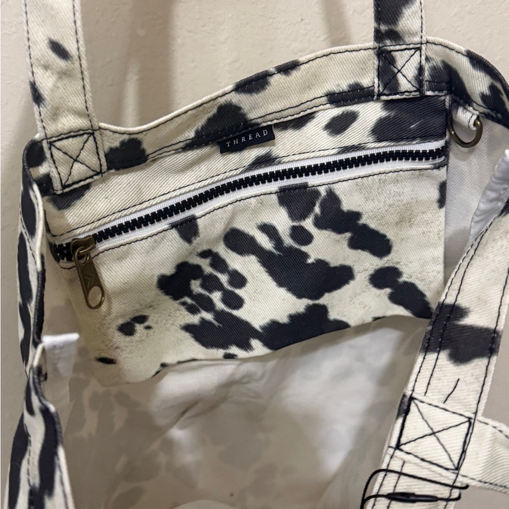 New Thread Wallet Cow print Tote - Picture 4 of 4